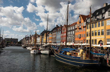 Fototapeta premium Sailing Ships at Nyhavn Port - Copenhagen - Denmark
