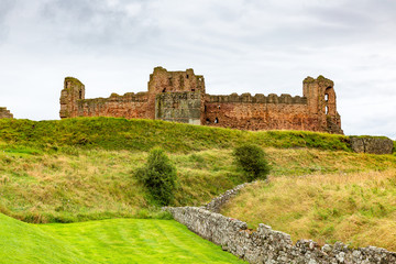 Fototapeta na wymiar access to the Tantallon Castle near North Berwick, Scotland, Europe