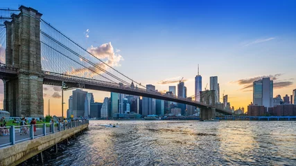 Foto op Plexiglas Brooklyn Bridge Brooklyn Bridge en Lower Manhattan tijdens zonsondergang