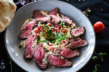 lebanese humus with grilled beef & lebanese bread