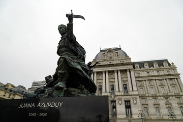Monument to Juana Azurduy in front of the Kirchner Cultural Center