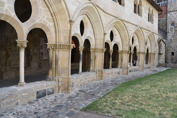 Cloître, cathédrale, Tulle