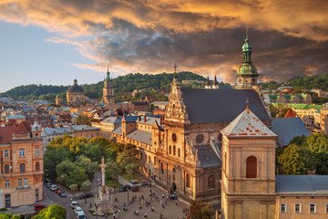 Fototapeta na wymiar Lviv - historival city old town skyline at sunset, Ukraine
