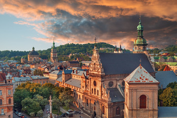 Obraz premium Lviv - historival city old town skyline at sunset, Ukraine