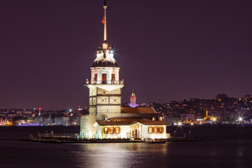 Fototapeta premium Maiden's Tower and Galata Tower at night