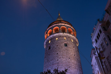 Naklejka premium Galata Tower at night in Istanbul