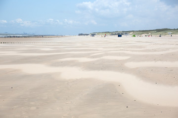 Menschenleerer Sandstrand bei Cadzand