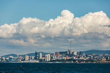 Obraz premium The marine facade of the city of Vladivostok. Central part of the capital of the Far East