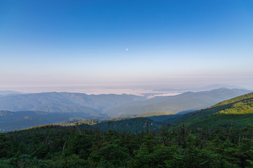 Obraz premium Hachimantai in the early summer morning