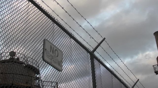 Pan of Gas Works Park in Seattle Washington