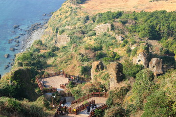 제주에 있는 세계자연유산 "일출봉"의 풍경이다.