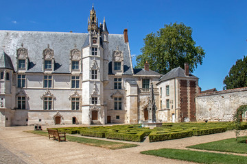 Fototapeta na wymiar Beauvais. Ancien palais épiscopal sur la place de la cathédrale Oise. Picardie. Hauts-de-France