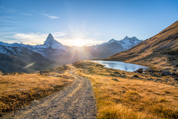 Stellisee and Matterhorn mountain in the Swiss Alps, Switzerland - obrazy, fototapety, plakaty