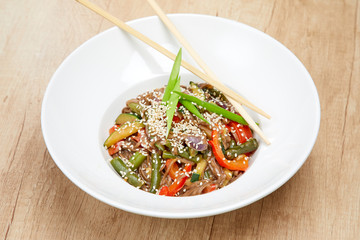 soba noodles with vegetables