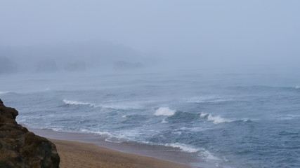Biarritz grande plage brouillard