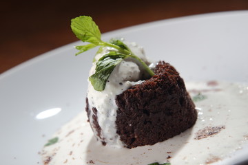 Chocolate and nut bread with vanilla ice cream and choco chips.