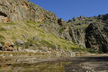 Die Felsenschlucht Torrent de Pareis bei Sa Calobra in der Serra de Tramuntana,  Mallorca, Balearen, Spanien