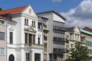 Fototapeta premium Hannover - Häuserzeile in der Innenstadt, Niedersachsen, Deutschland, Europa