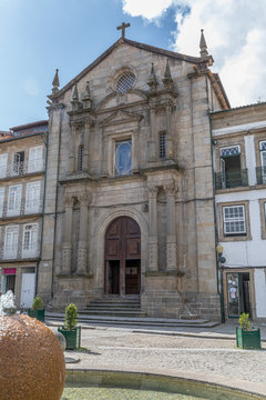 &Eacute;glise da Miseric&oacute;rdia &agrave; Guimar&atilde;es, Portugal