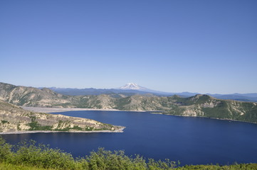 Fototapeta na wymiar blue lake in the mountains