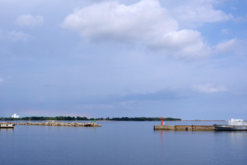 Obraz premium Arrivée sur Tallinn