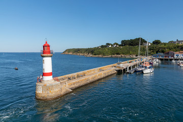 Fototapeta na wymiar Entrée du Port de l'ile de Groix en Bretagne