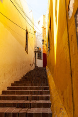 Obraz na płótnie Canvas Alleyway in Guanajuato, Mexico