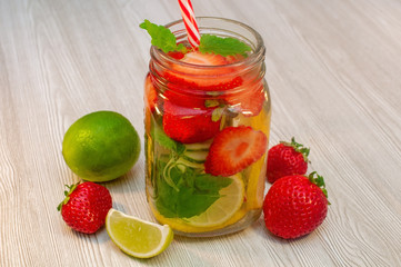 Detox water smoothie for cleansing the body