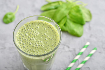 Green smoothie with spinach or avocado