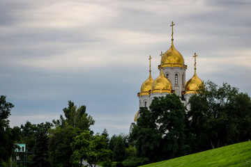 Fototapeta na wymiar golden domes