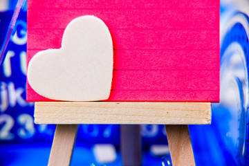 First love at School - Valentine - Board with wooden hearth - Back to School Supplies