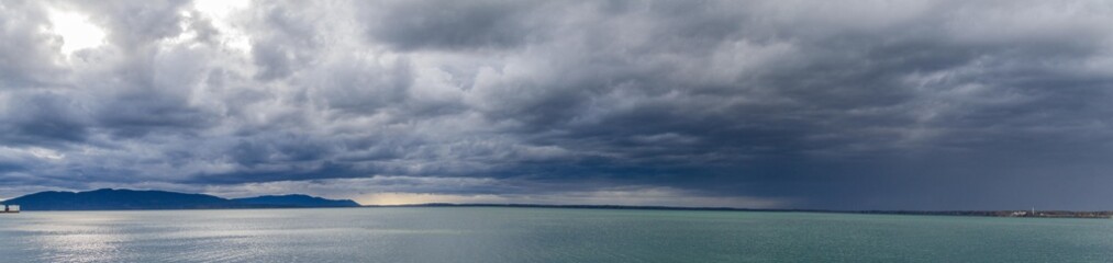 Obraz premium clouds over the sea