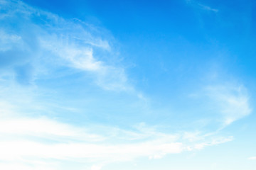 Obrazy  Koncepcja Dnia Ziemi: biała chmura i jasne tło tekstury nieba
