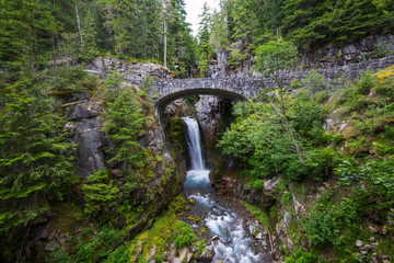 Fototapeta na wymiar Waterfall in Rainier