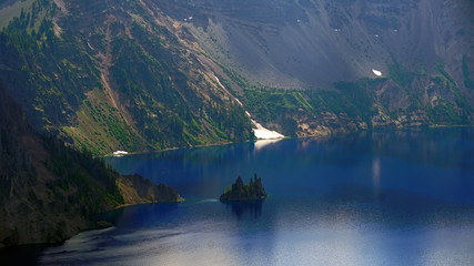 crater lake © Jürgen Hamann