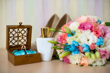 wedding decorations and decorations, the bride's bouquet, lies and waits until the bride wears her wedding dress