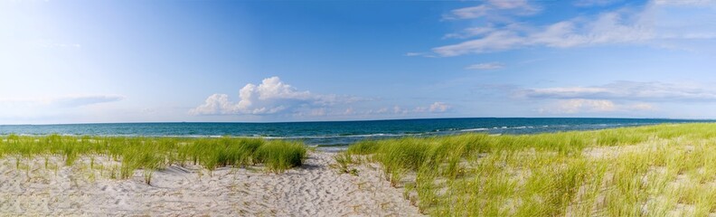 Dünenaufgang an der Ostsee