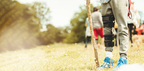 knee prosthesis telescopic post op rom hinged leg knee brace DYNAMIC KNEE BRACE controls flexion degree of the knee joint through a multi-point fixation