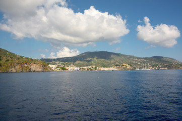 Fototapeta na wymiar Aaeolian island day trip by boat.