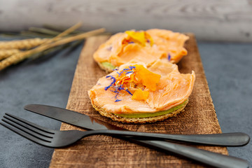 Asparagus salmon tartlets chiffonade, pickled vegetables, creamy creamy