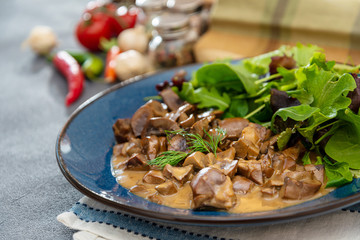 Beef kidneys with Madeira sauce