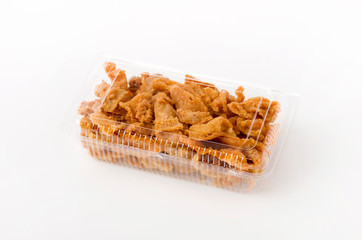 鶏皮のカリカリ揚げ