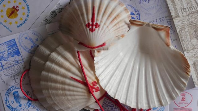 way of saint james, camino de santiago symbols rotating