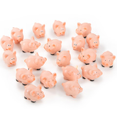 Kleine mini Glücksschweine in rosa isoliert - Gruppe bzw. Sammlung