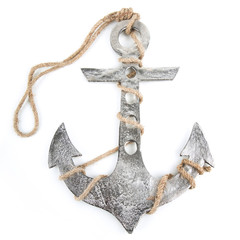 Maritime Dekoration: Metall Anker silber isoliert auf weiß mit Schnur zum Aufhängen