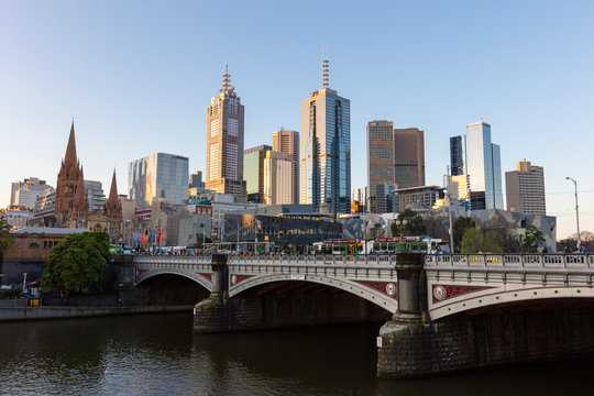 Melbourne Skyline at Sunset © FiledIMAGE