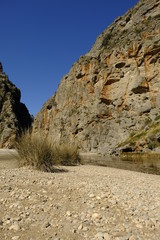 Die Felsenschlucht Torrent de Pareis bei Sa Calobra in der Serra de Tramuntana,  Mallorca, Balearen, Spanien