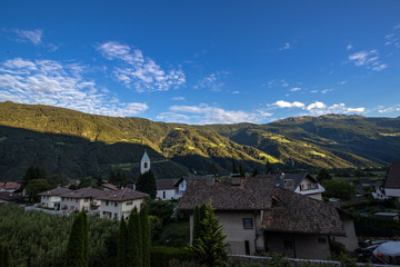 Blick von Rabland zum Naturnser Hochwart, Alpen, Südtirol, Italien