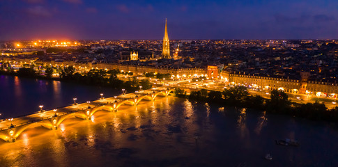 Naklejka premium Night view from the drone on the Bordeaux. France