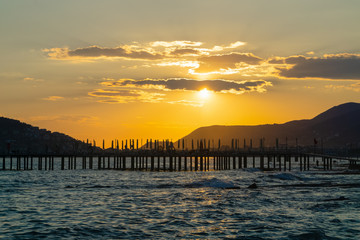 Fototapeta premium silhouette of alanya city at sunset